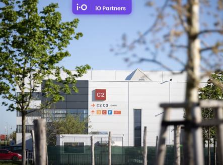 Pronájem - skladovací prostor, 9 622 m²