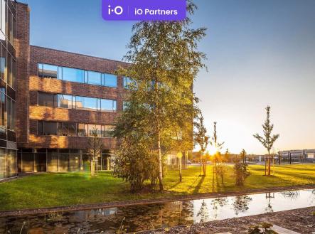 Pronájem - skladovací prostor