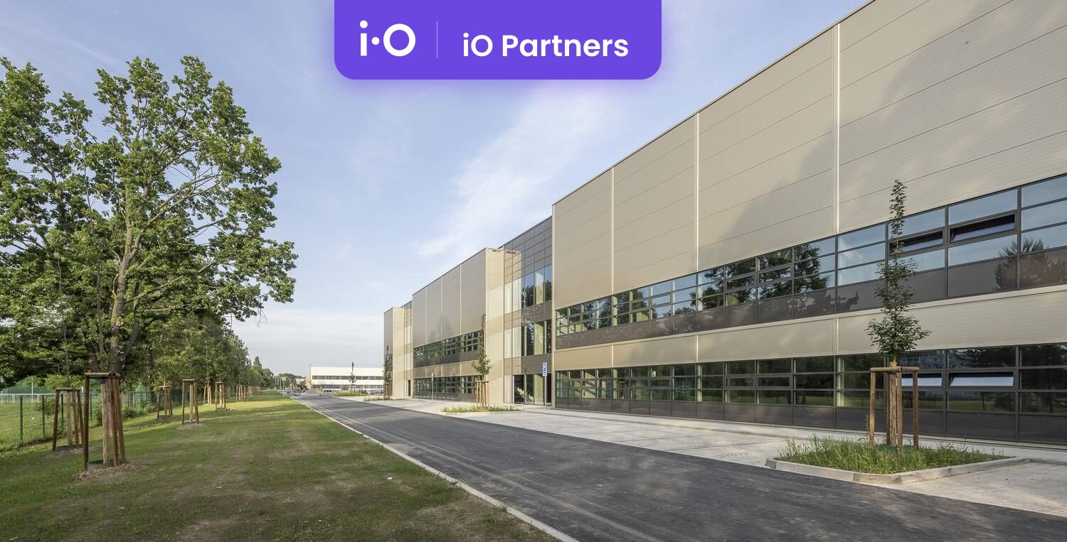 Pronájem - výrobně/ skladovací prostor, 908 m² - 1 177 m²