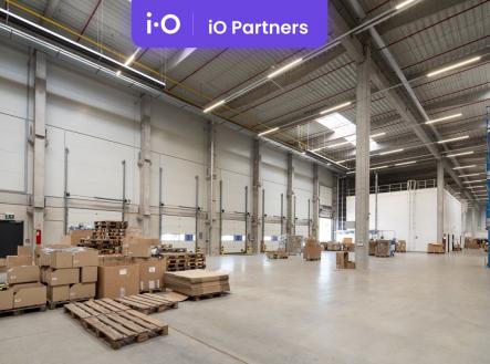 Pronájem - skladovací prostor, 7 823 m²