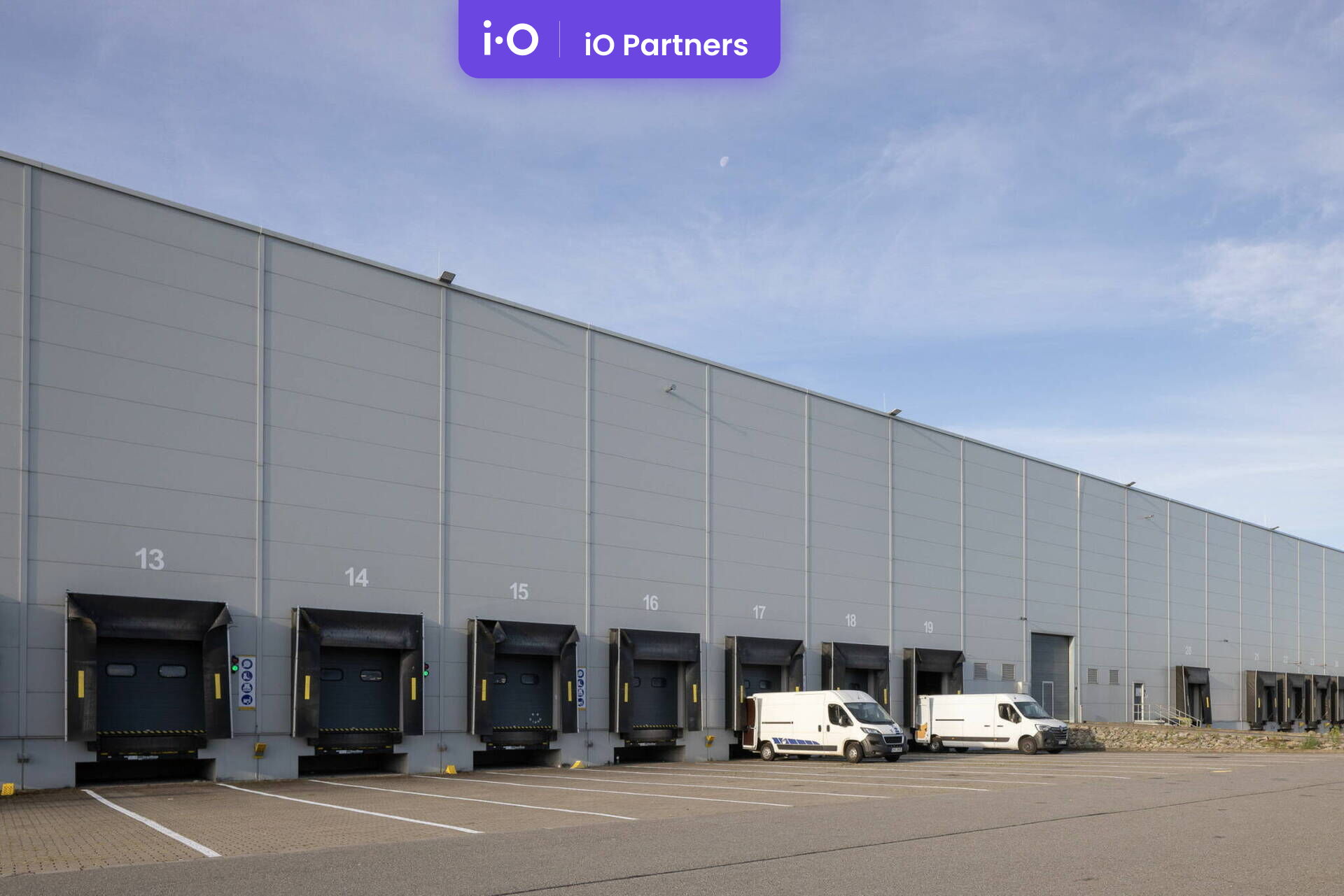 Pronájem - výrobně/ skladovací prostor,  3 500 m² - 7 346 m²