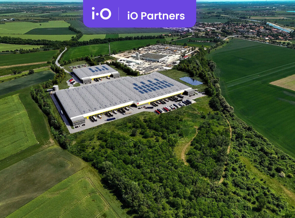 Pronájem - výrobně/ skladovací prostor, 5 000 m² -  56 612 m²