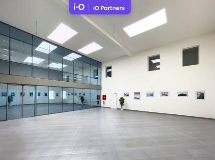 Pronájem - kanceláře, 500 m²