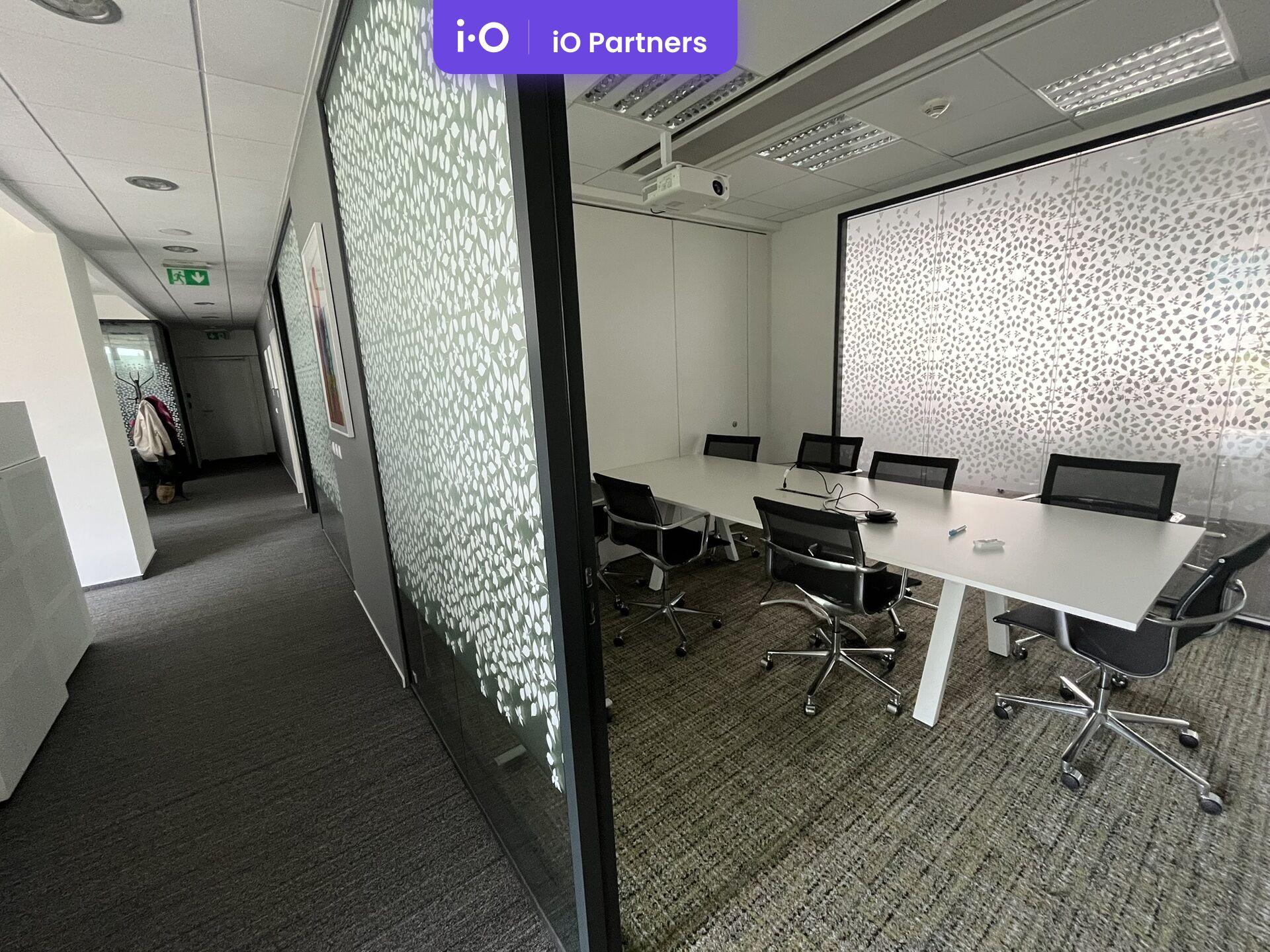 Pronájem exkluzivních kancelářských prostor v Karlíně - 466 m2