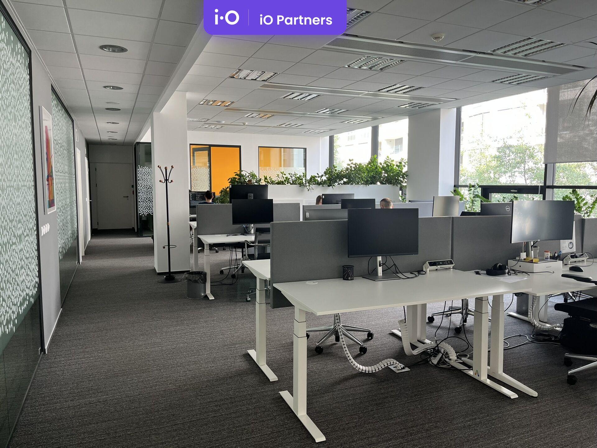 Pronájem exkluzivních kancelářských prostor v Karlíně - 466 m2