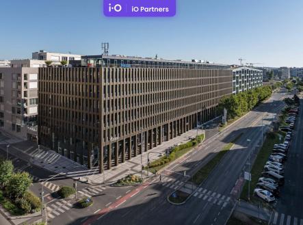 Pronájem - kanceláře, 466 m²