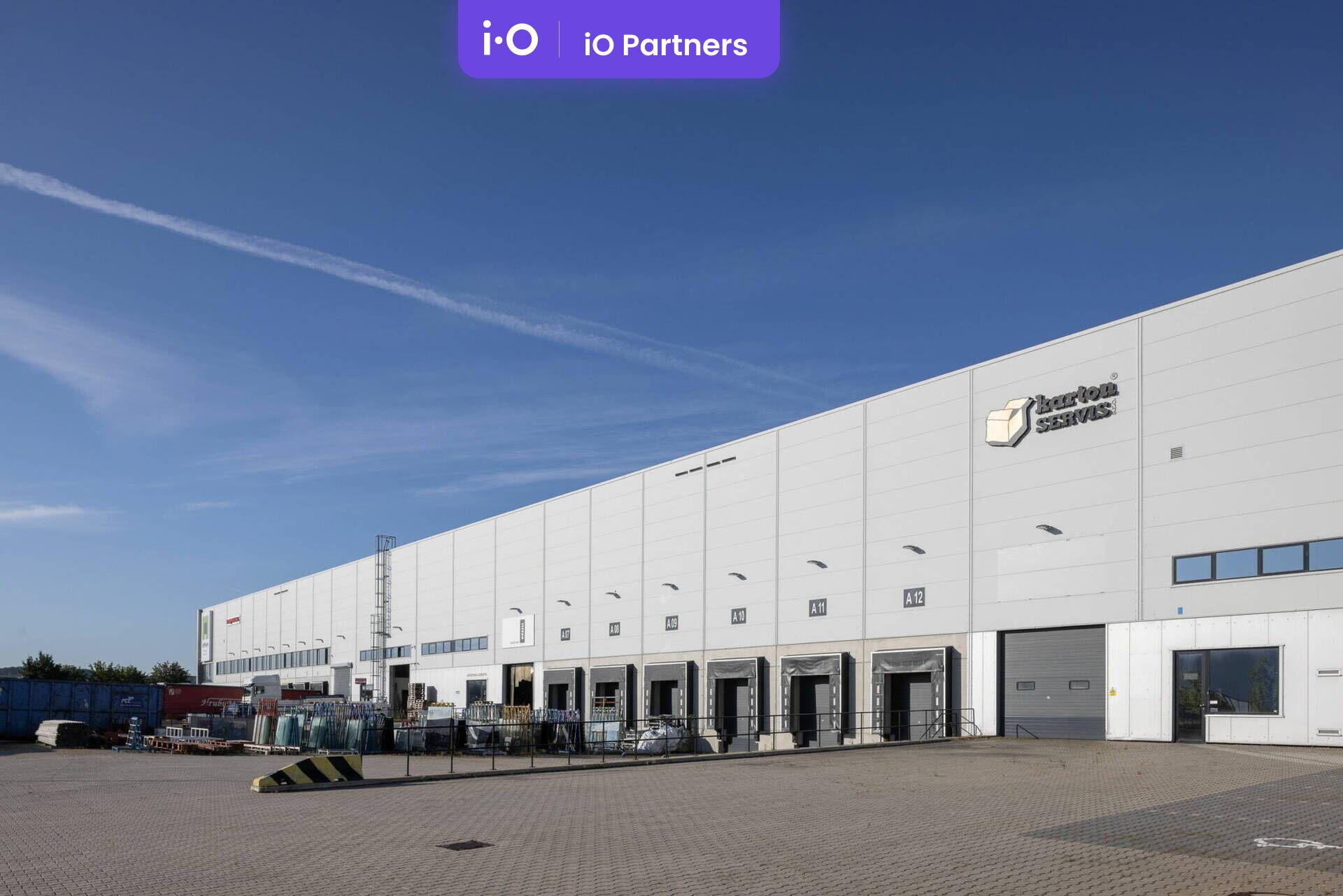 Pronájem - výrobně/ skladovací prostor, 5000 m² -  20 636 m²