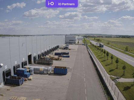 Pronájem - skladovací prostor