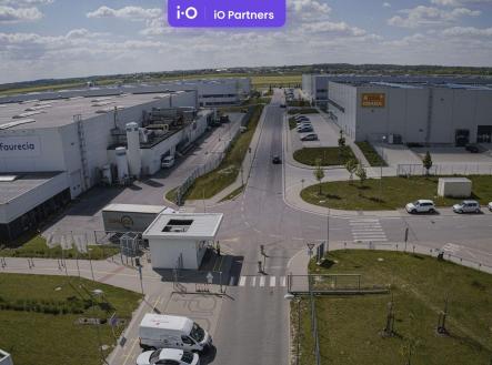 Pronájem - skladovací prostor