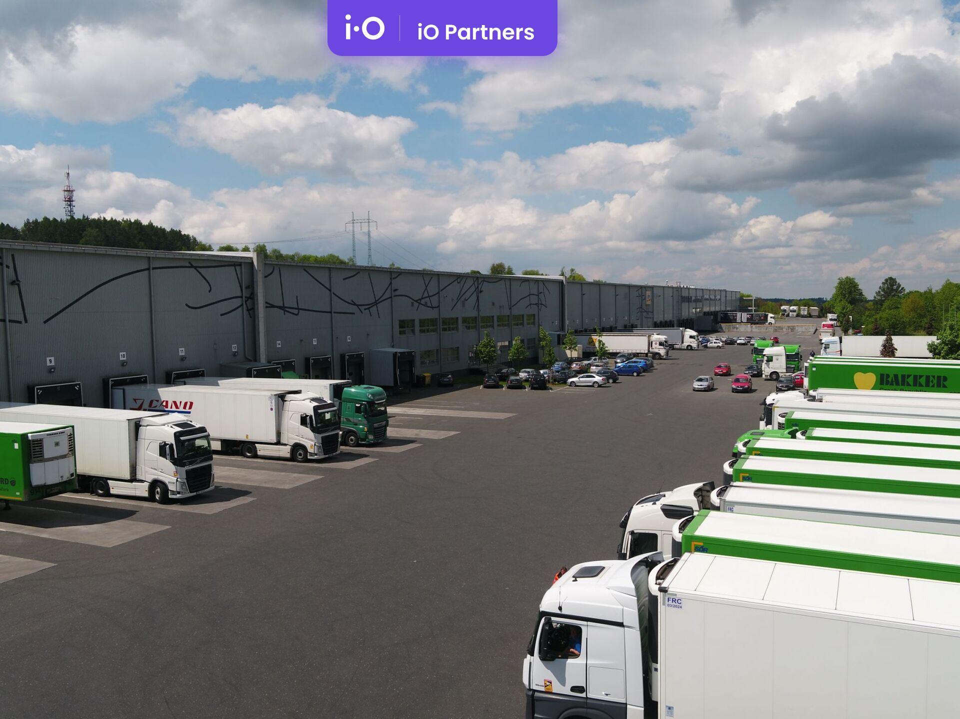 Pronájem - výrobně/ skladovací prostor, 1000 m² - 3327m²