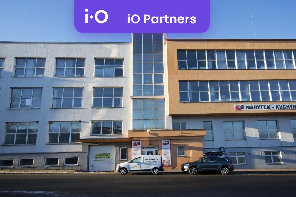 Prodej průmyslového areálu - 10 911 m²