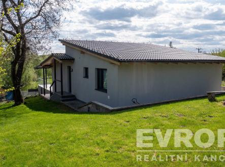 Zadní část domu | Prodej - dům/vila, 143 m²