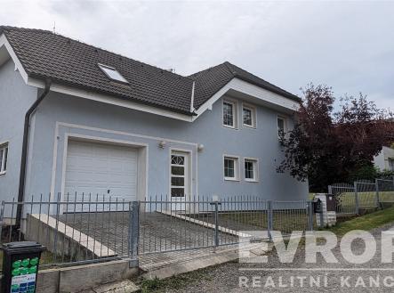 Pohled z ulice | Prodej - dům/vila, 200 m²