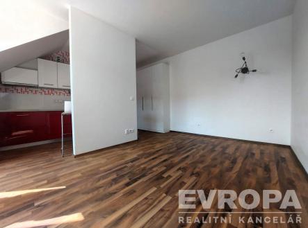 . | Prodej bytu, 1+kk, 32 m²