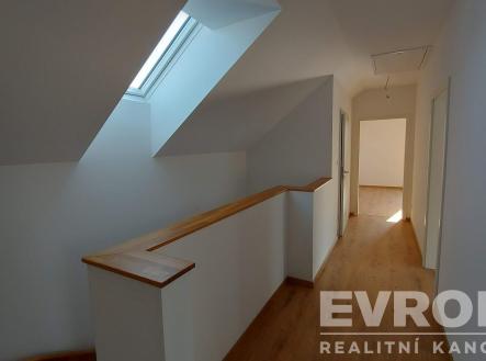 . | Prodej - dům/vila, 147 m²