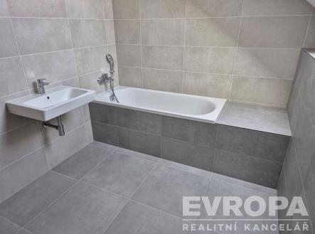 . | Prodej - dům/vila, 147 m²