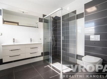   | Prodej - dům/vila, 384 m²