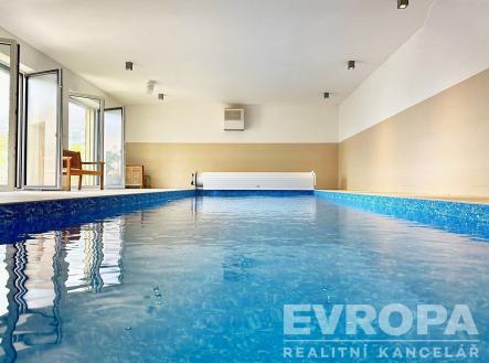   | Prodej - dům/vila, 384 m²