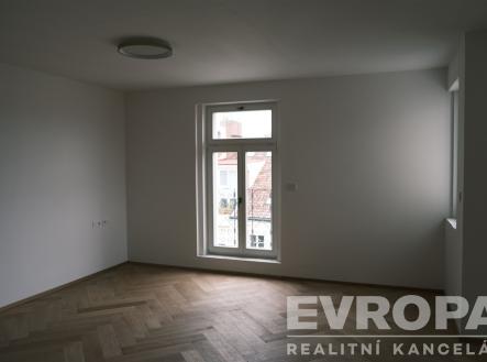 . | Pronájem bytu, 3+kk, 108 m²