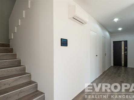 . | Prodej - dům/vila, 230 m²
