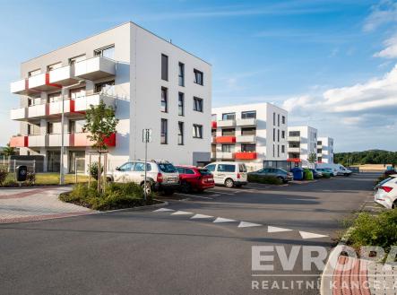 Pronájem bytu, 1+kk, 37 m² obrázek