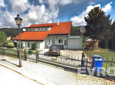 . | Prodej - dům/vila, 178 m²
