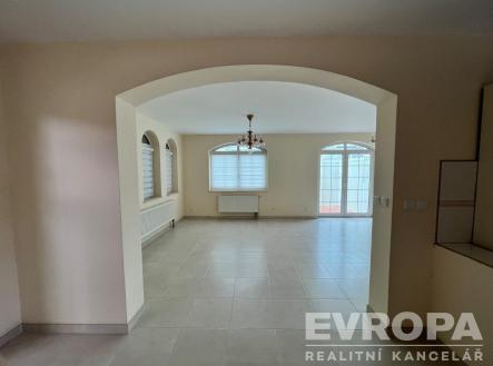 . | Prodej - dům/vila, 178 m²