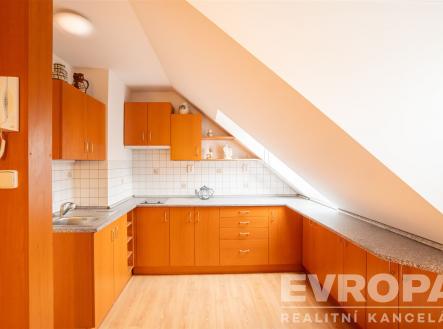 . | Prodej - dům/vila, 180 m²