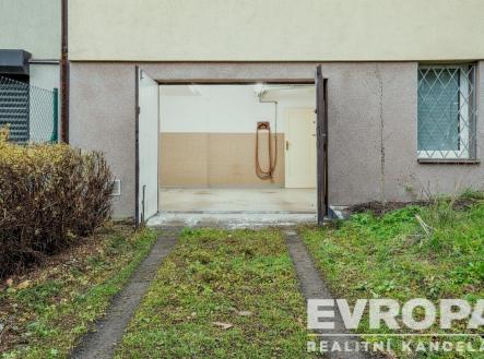 . | Prodej - dům/vila, 180 m²