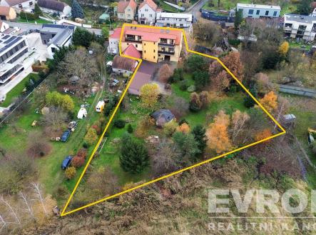 . | Prodej - dům/vila, 958 m²