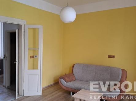 . | Pronájem bytu, 1+1, 34 m²