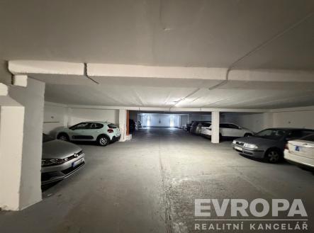 . | Pronájem - malý objekt/garáž