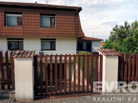 . | Pronájem - dům/vila, 365 m²