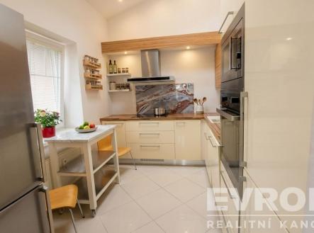 . | Prodej bytu, 3+kk, 101 m²