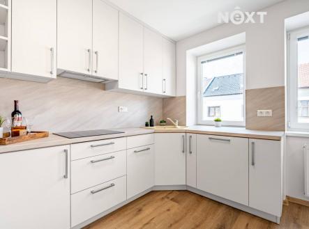 Pronájem bytu, 3+kk, 70 m²