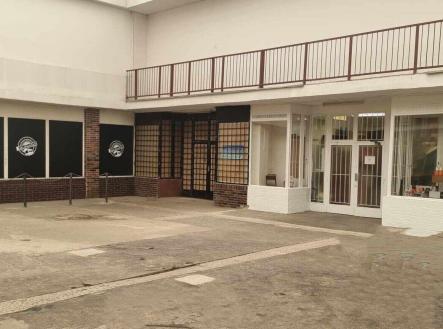 Pronájem - obchodní prostor