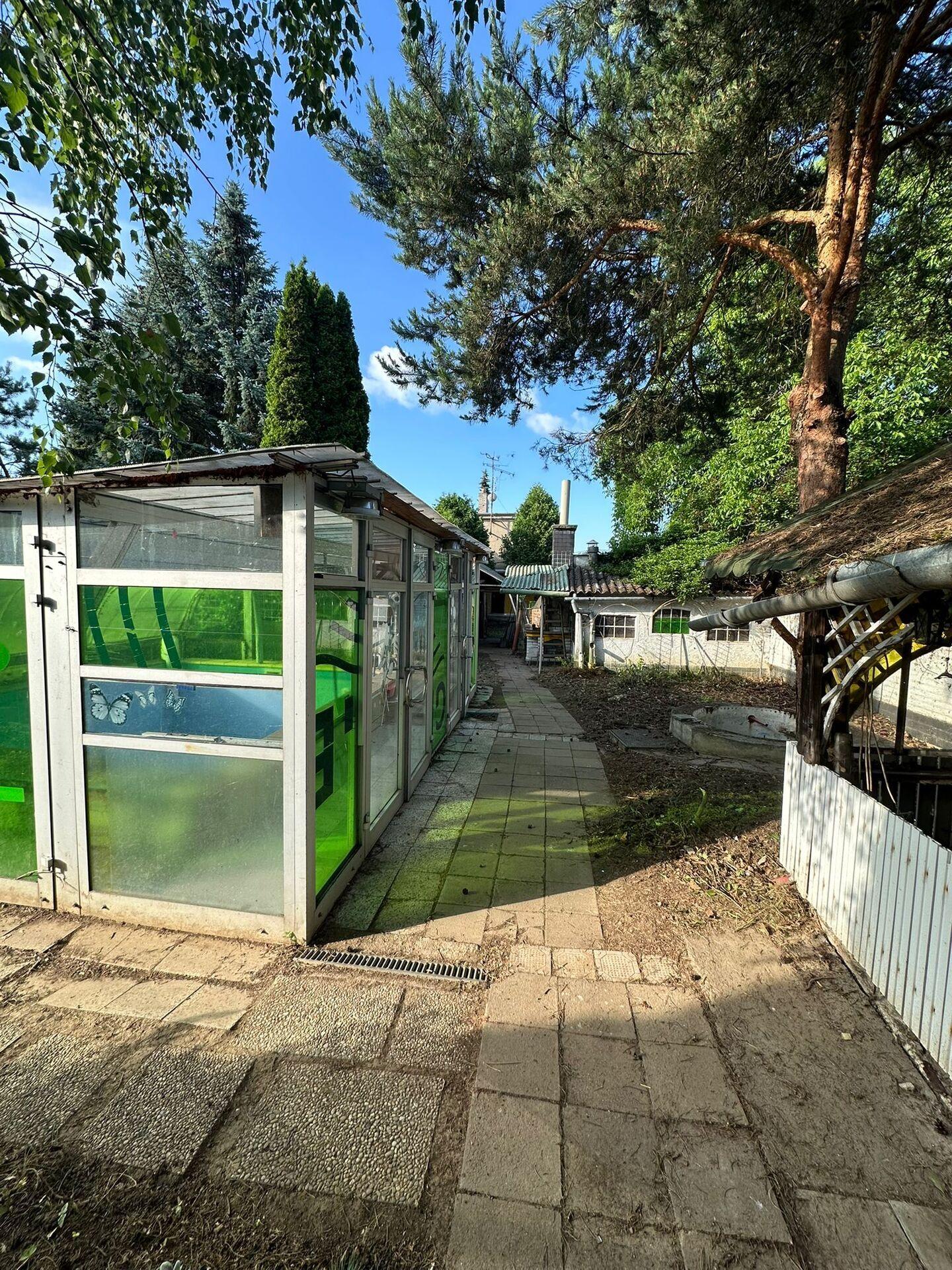 Prodej prostorného bytu 3+kk se zahradou a bazénem v klidné části Mohelna