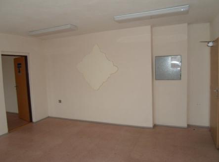 Pronájem - kanceláře, 2 850 m²