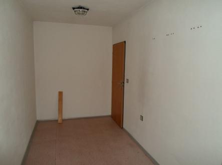 Pronájem - kanceláře, 2 850 m²