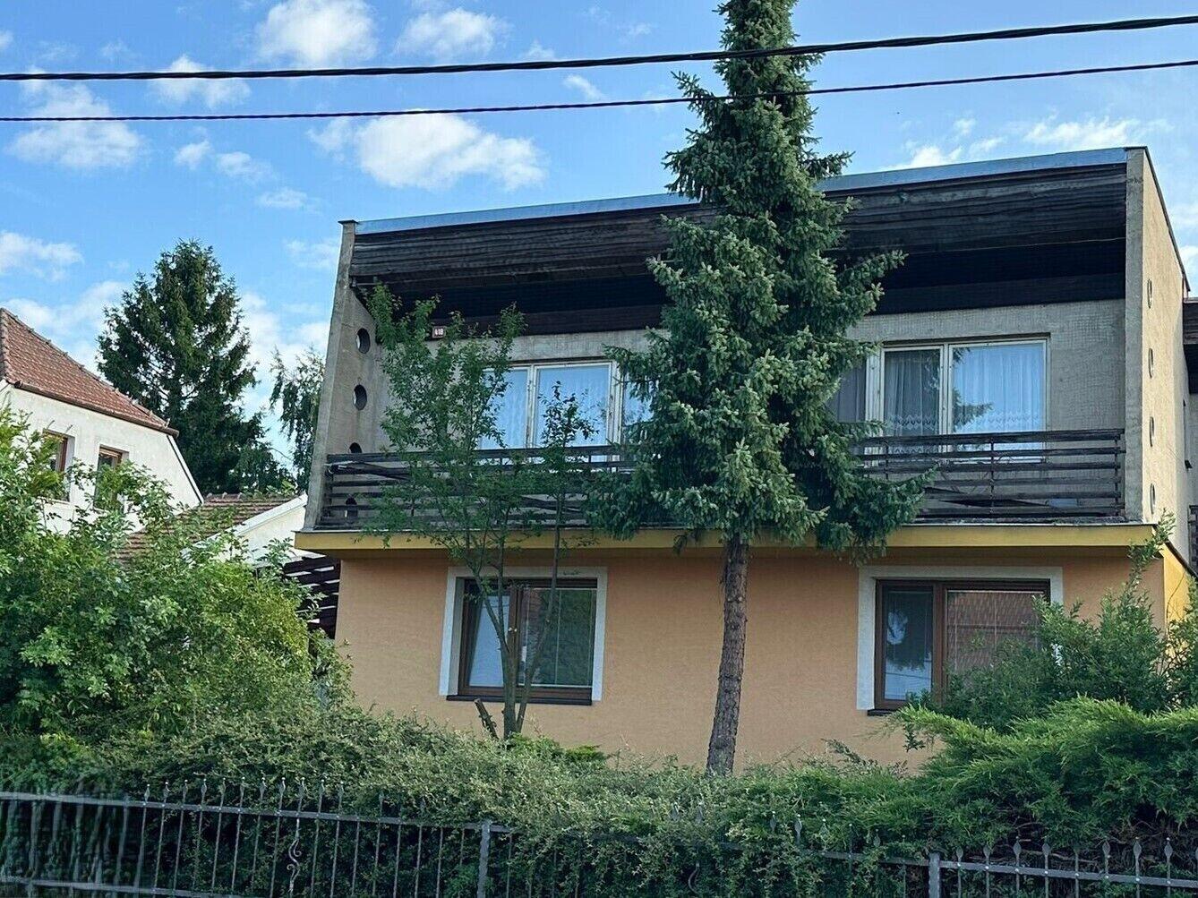 Prodej rodinného domu se dvěma byty 3+kk a 4+1v obci Mohelno