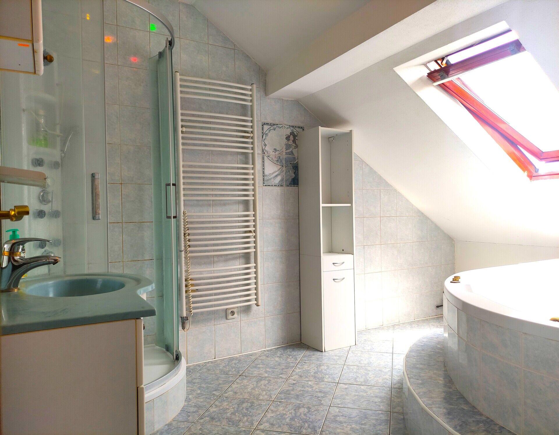 Pronájem bytu 3+1, 160m2, s klimatizací a parkováním, Ostrava-Mar. Hory