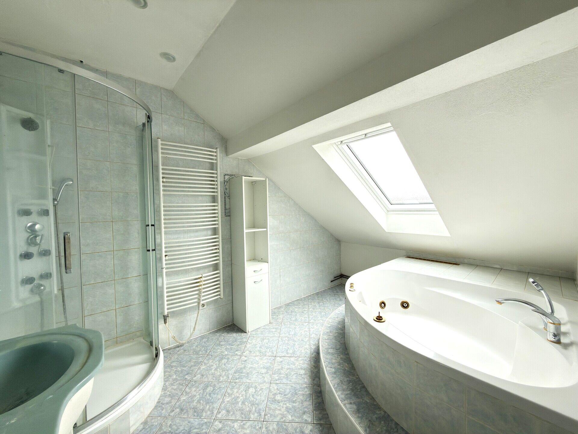 Pronájem bytu 3+1, 160m2, s klimatizací a parkováním, Ostrava-Mar. Hory