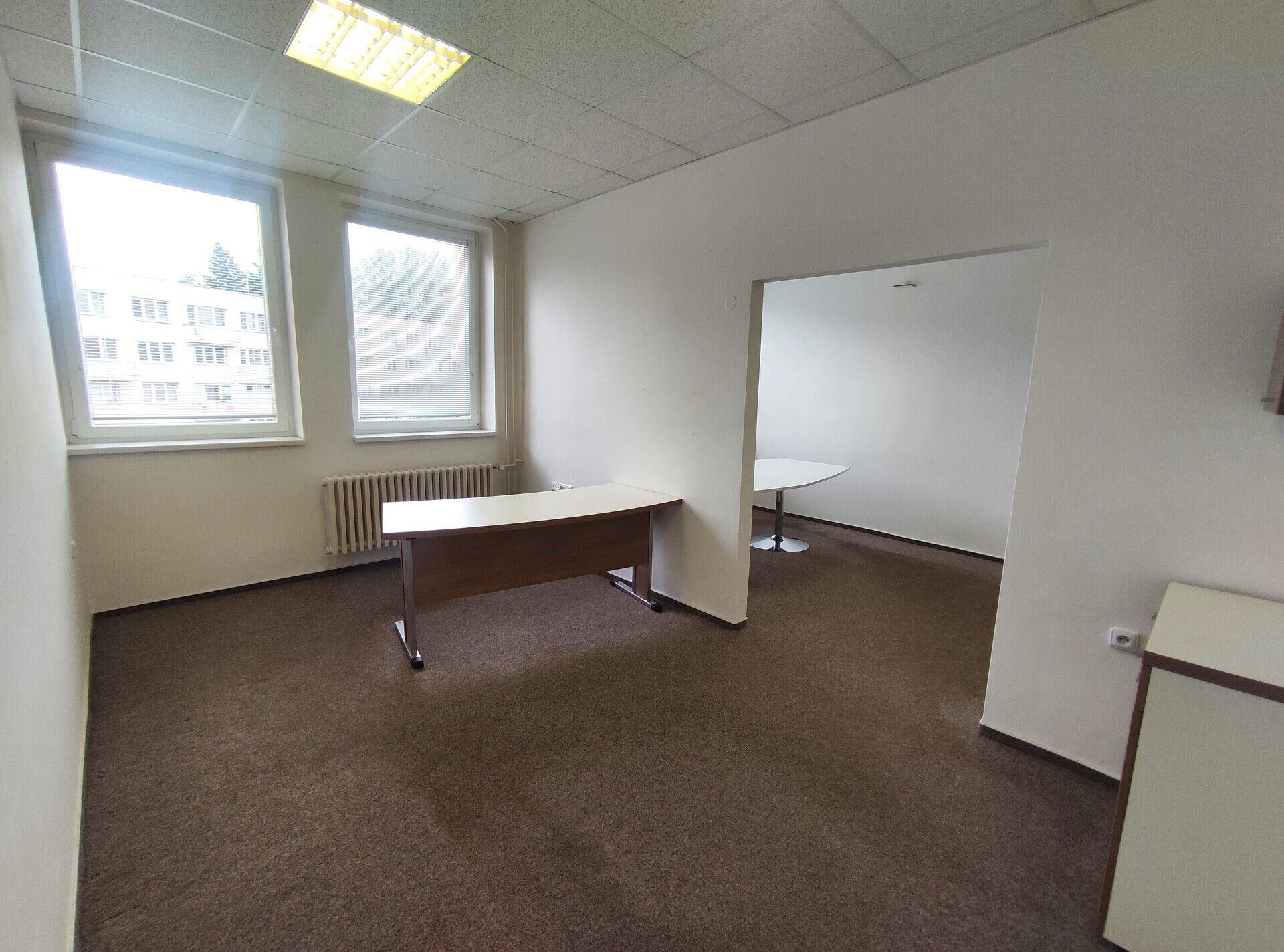 pronájem kanceláří 15 m², s klimatizací a parkováním, blízko centra a MHD