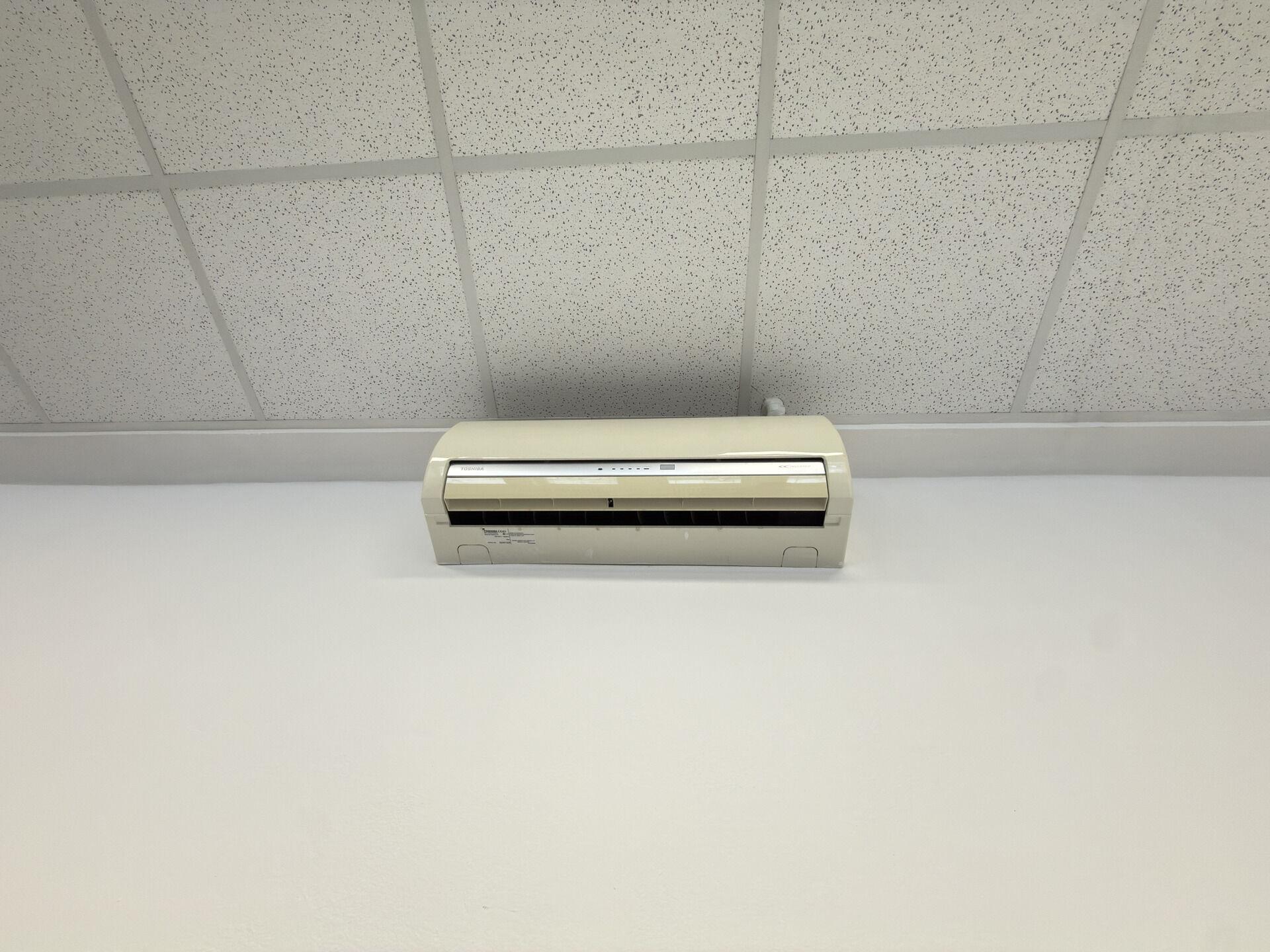 pronájem kanceláří 29 m², s klimatizací a parkováním, blízko centra a MHD