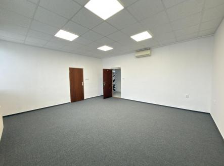 Pronájem - kanceláře, 29 m²