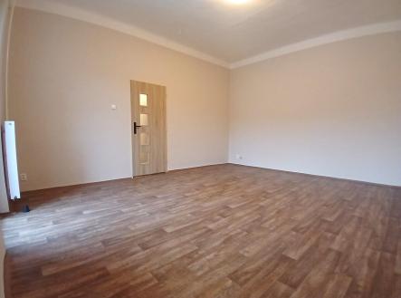 Pronájem bytu, 1+1, 60 m²