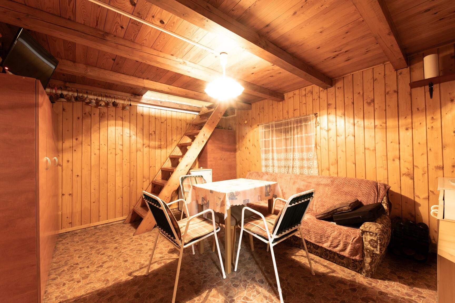 Rekreační chata a zahrada 763 m² s plným stavebním potenciálem