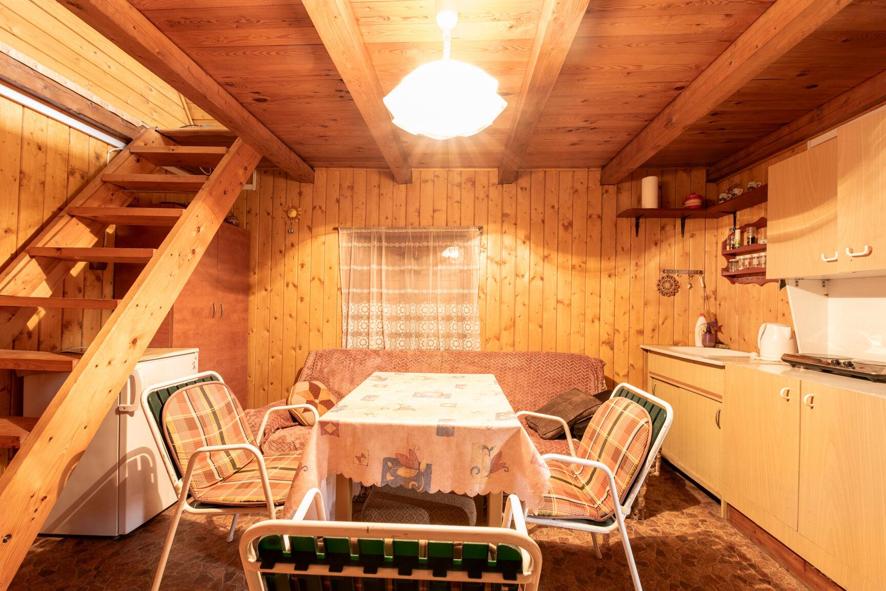 Rekreační chata a zahrada 763 m² s plným stavebním potenciálem