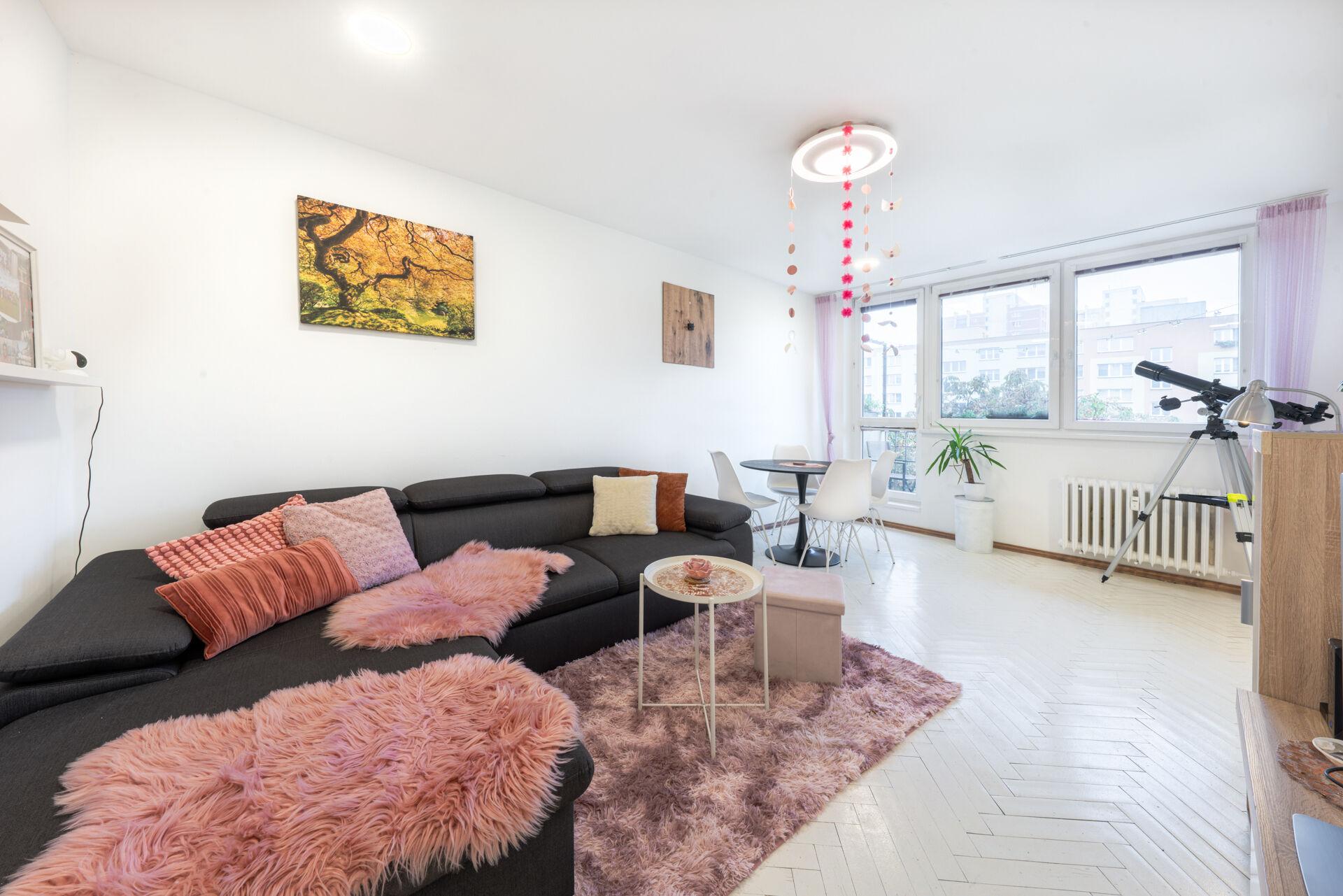 Moderní bydlení po kompletní rekonstrukci - 2+1 s balkónem a šatnou, Ostrava