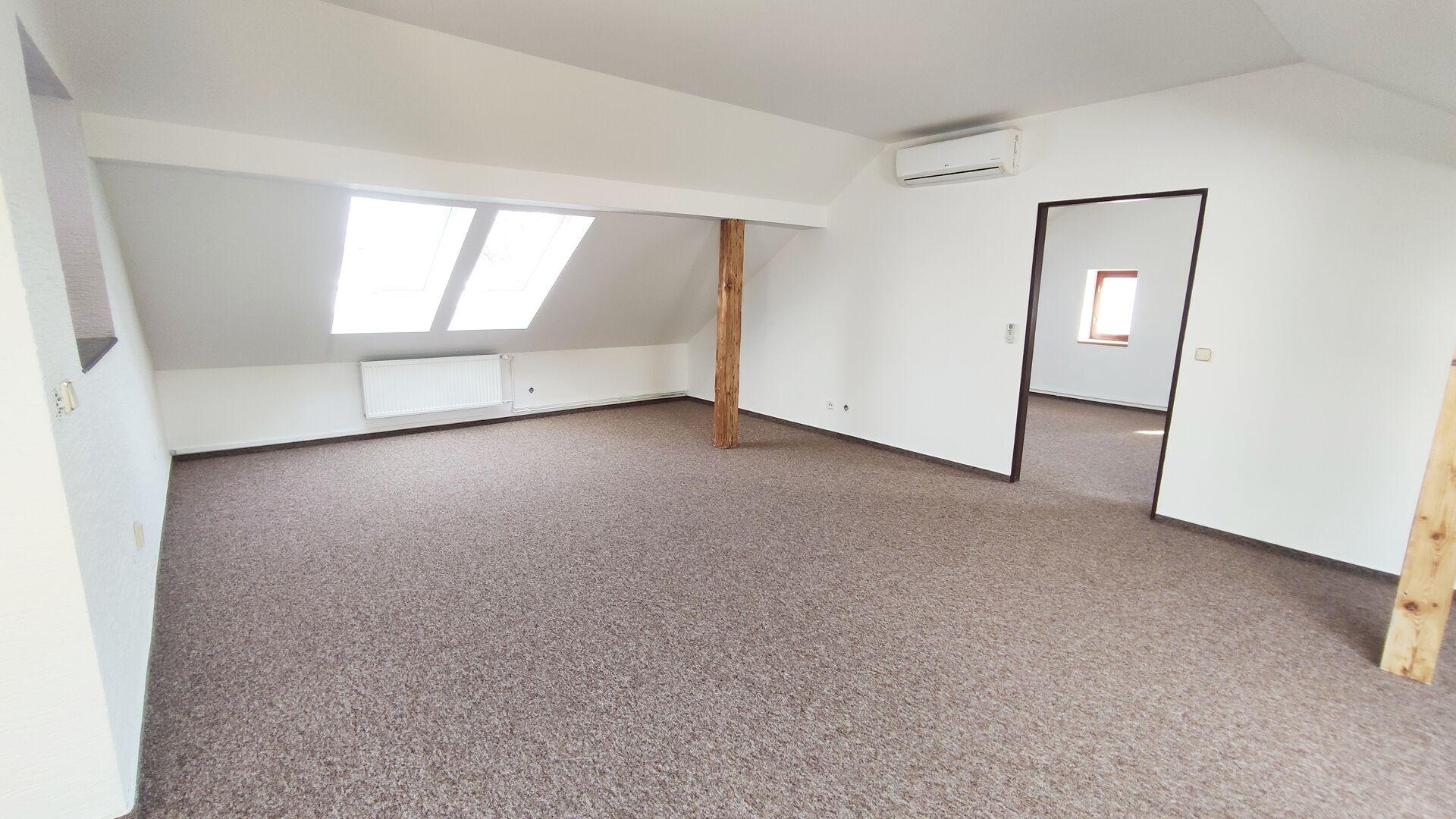 Pronájem prostor s klimatizací a parkováním – 160 m², Daliborova, Ostrava - Mar. Hory